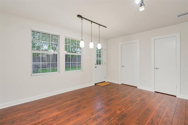 Building Photo - 1010 Chilton Dr