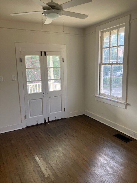 Building Photo - 1302 Soniat St