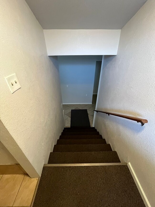 Building Photo - 407 Lathrop St