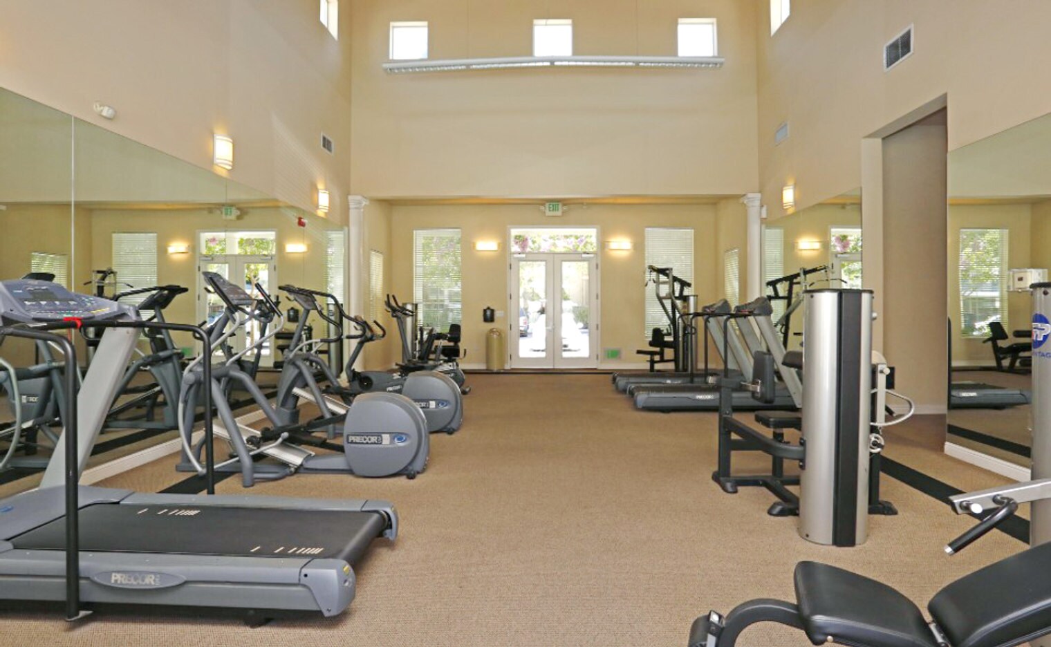 Building Photo - 3608 Flora Vista Ave