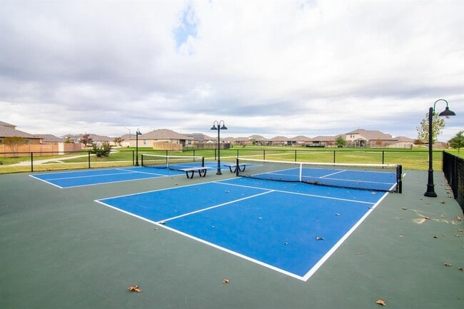 Building Photo - 2001 Fairhaven Gtwy