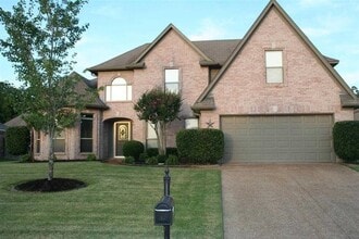 Building Photo - 4518 Hillyglen Cove