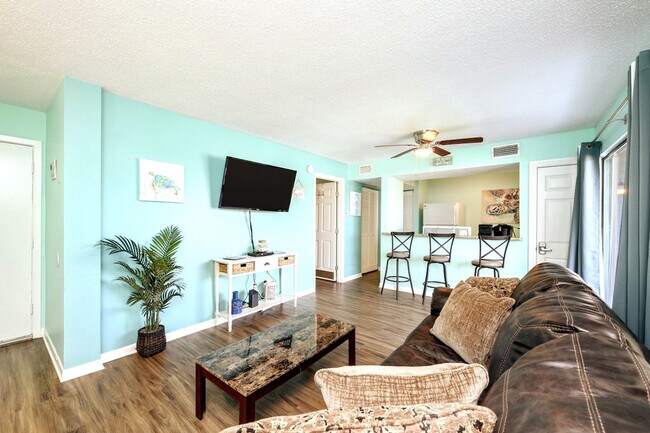 Building Photo - 4000 Gulf Terrace Dr