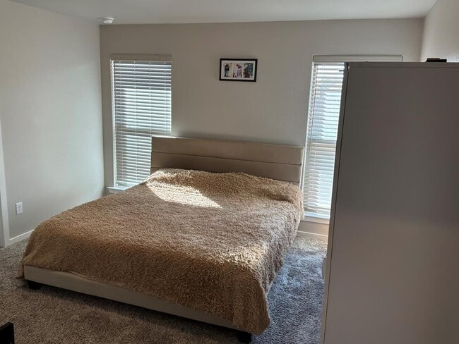 Building Photo - 1303 Terra Cotta St