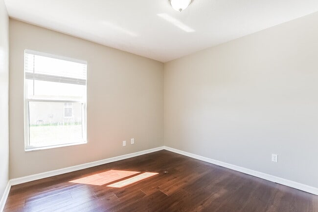Building Photo - 2736 Eagle Canyon Dr S