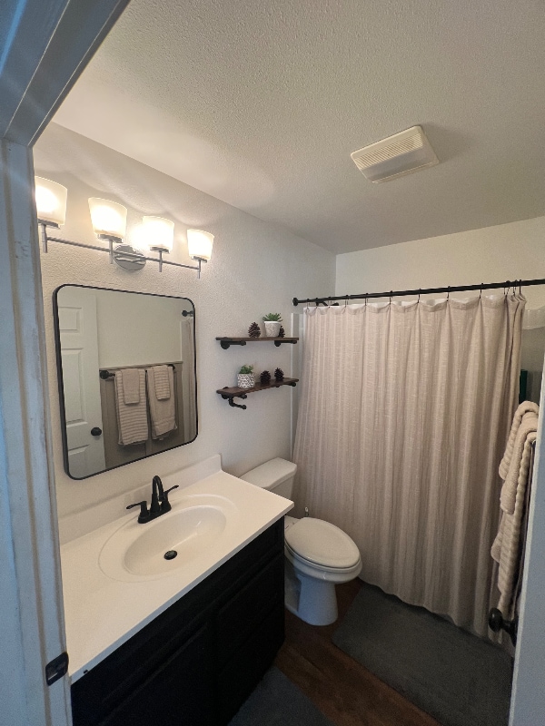 Building Photo - 48160 Rustic Ave