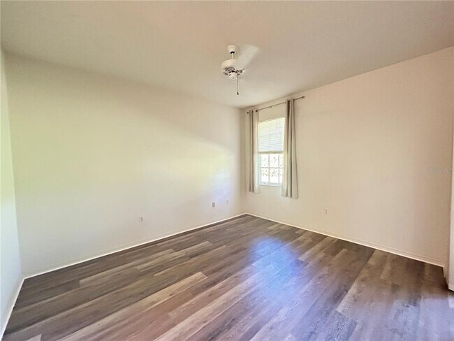 Building Photo - 13 Enclave Dr