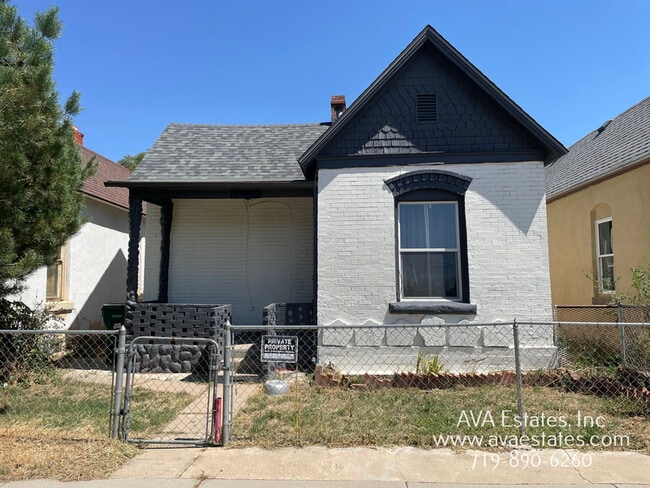Primary Photo - 104 N Glendale Ave
