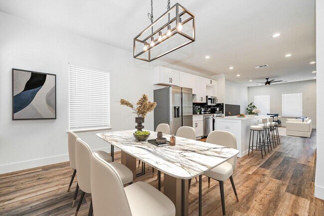 Building Photo - 1208 Edgar St