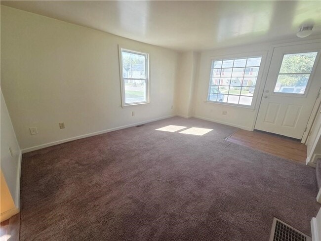 Building Photo - 235 B Allen St