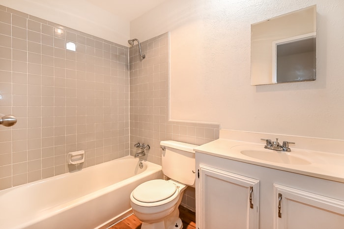 Building Photo - 217 Via Altos
