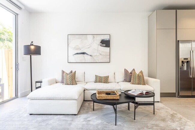 Building Photo - 3118 Elizabeth St