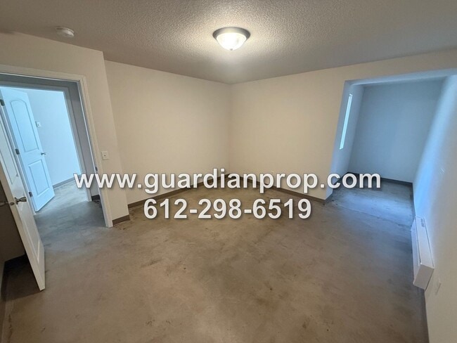 Building Photo - 7535 Cloman Way E