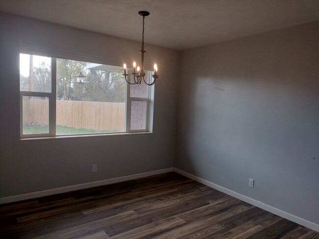 Building Photo - D323AB