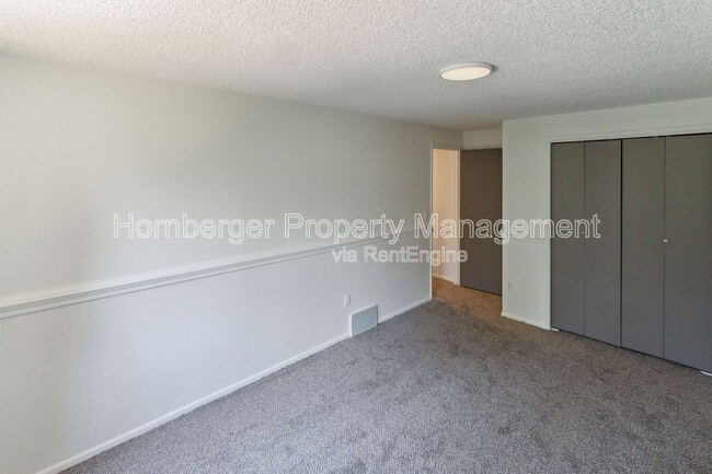 Building Photo - 5806 W Pacific Park Dr