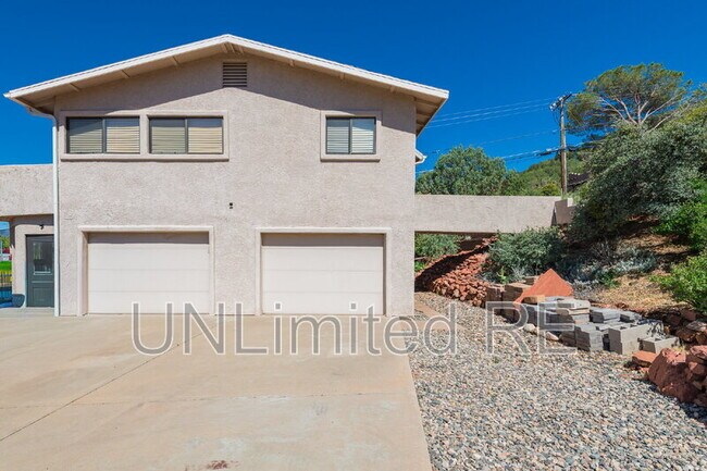 Building Photo - 540 Panorama Blvd