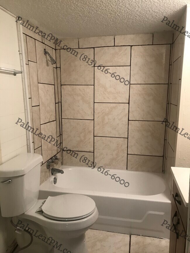 Building Photo - 1818 W 4th St