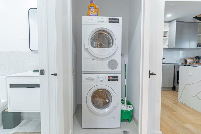 Building Photo - 1255 Decatur St