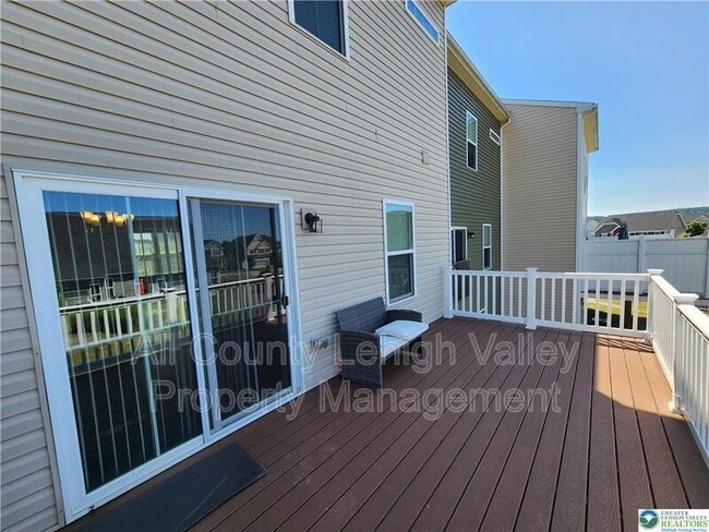 Building Photo - 2401 Emanuel Ct