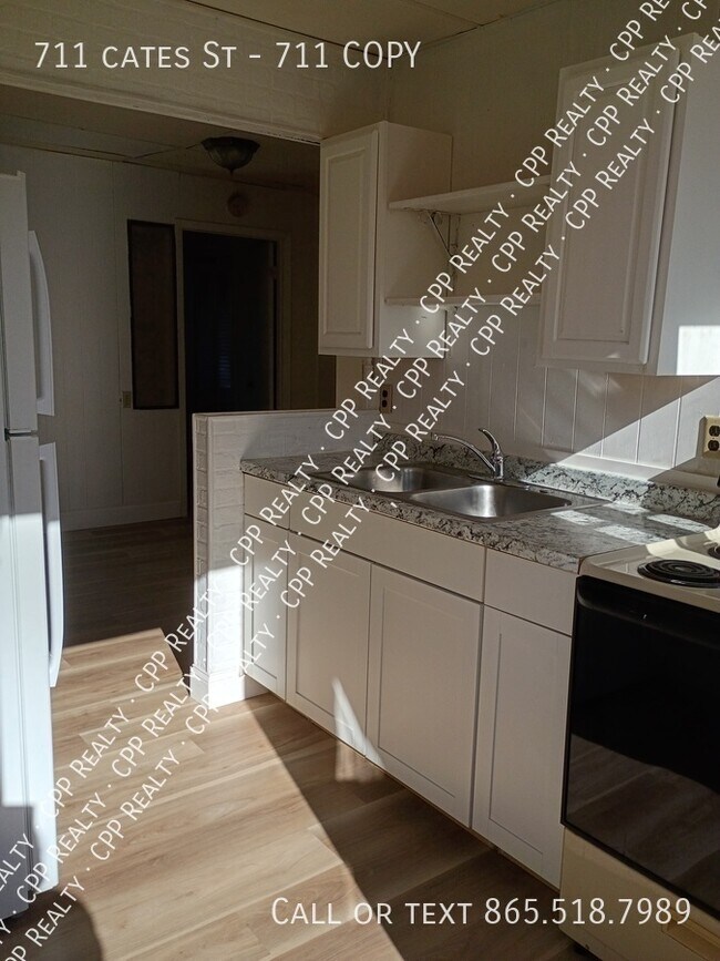 Building Photo - 711 Cates St