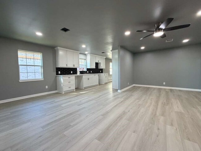 Building Photo - 7715 Catalina Ln