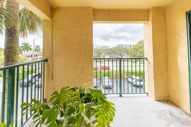 Building Photo - 777 Riverside Dr