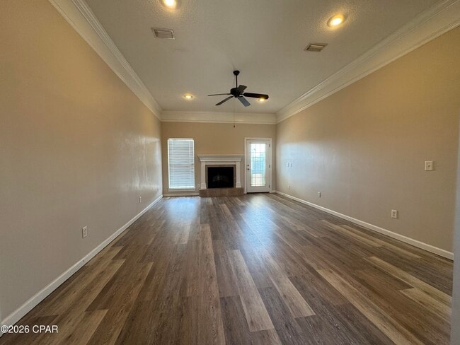 Building Photo - 3545 Brentwood Pl