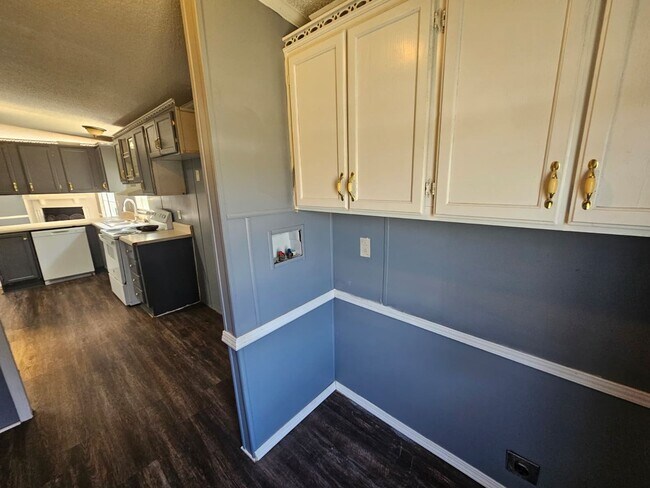 Building Photo - Home in Cabot