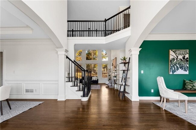 Building Photo - 3713 Lake Edge Dr