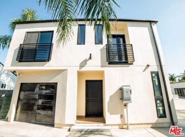 Primary Photo - 9900 Laurel Canyon Blvd