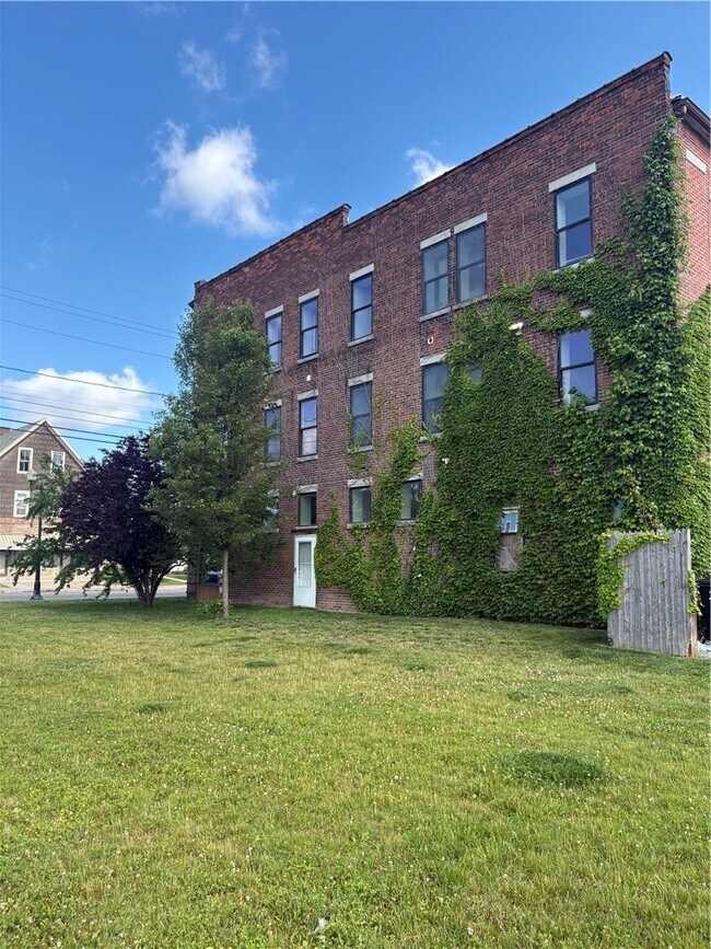 Building Photo - 177 Exchange St