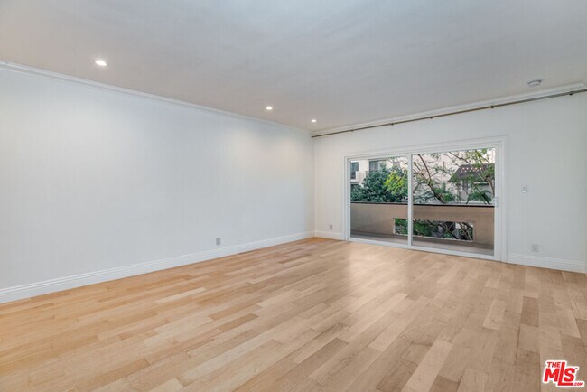 Building Photo - 11820 Mayfield Ave