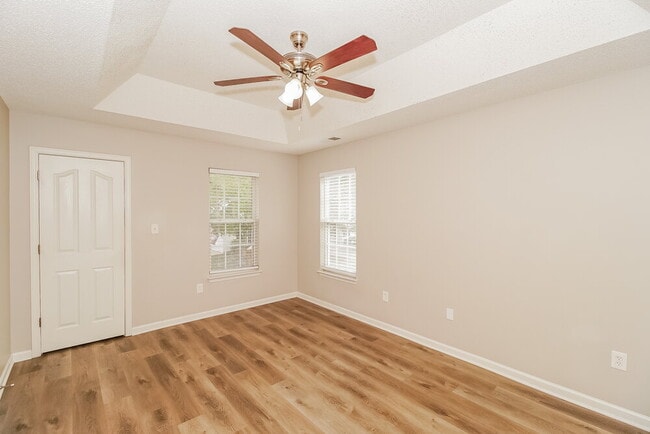 Building Photo - 15185 Tracy Beth Rd