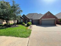 Building Photo - 2425 Flint Ridge Rd
