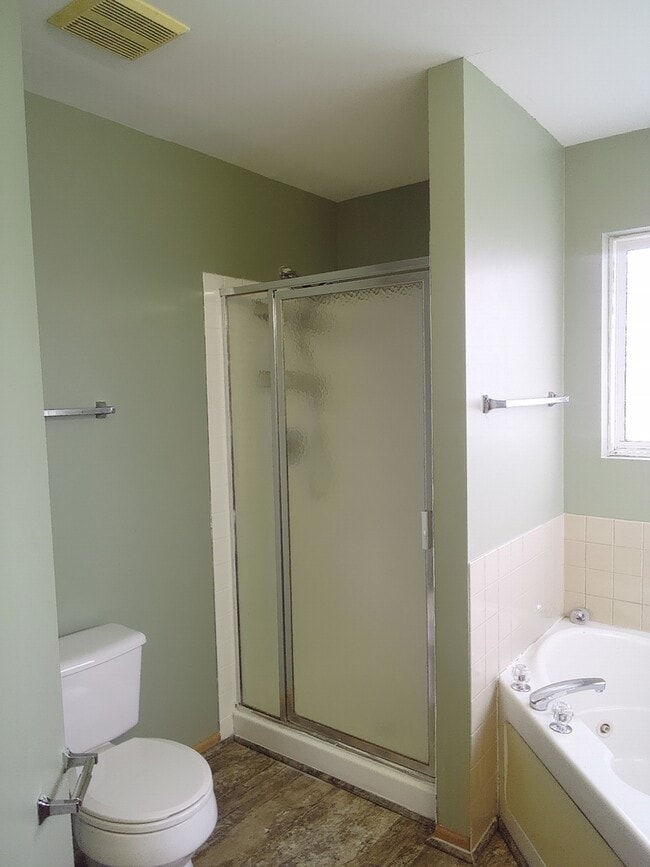 Building Photo - 3230 Holden Cir