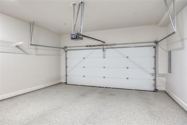 Building Photo - 3816 Roseland Ave