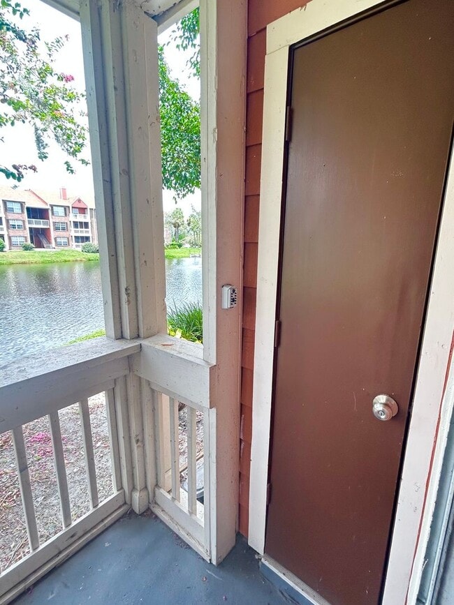 Building Photo - 1 Bed/1 Bath Apartment in Community with G...