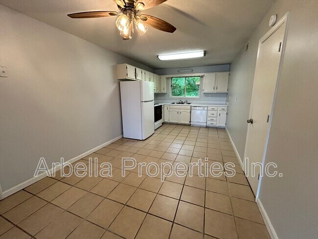 Building Photo - 103 Angeline Dr