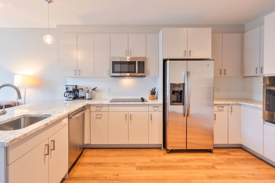 Building Photo - 5 Fan Pier Boulevard