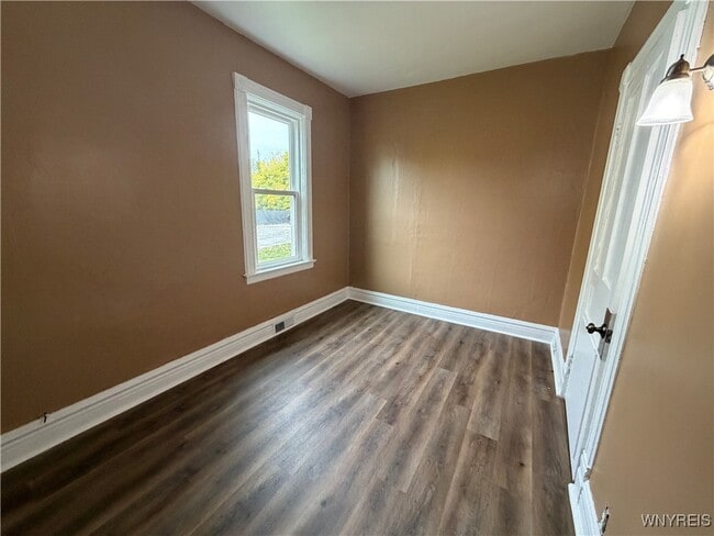 Building Photo - 21 Abbottsford Pl