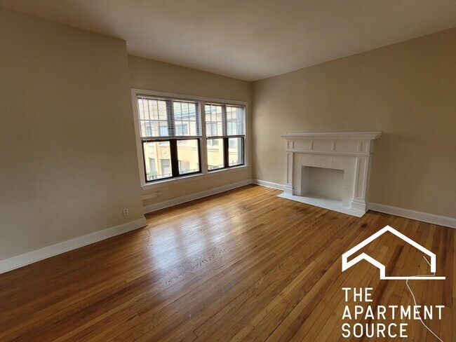 Building Photo - 931 Forest Ave