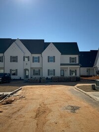 Building Photo - South Grove 107