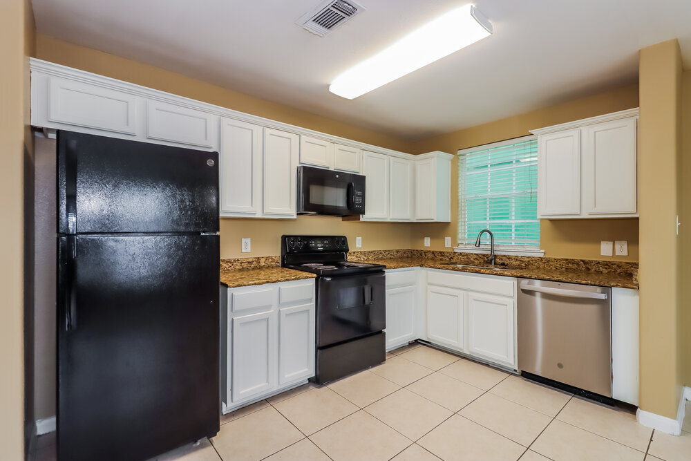 Building Photo - 4962 N Cancun Dr