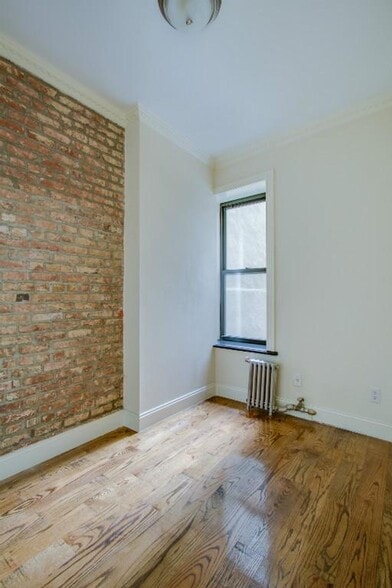 Building Photo - E 105TH ST.