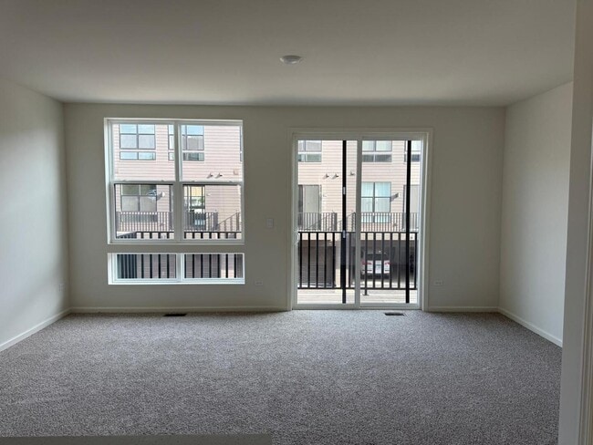 Building Photo - 347 Summit Cir