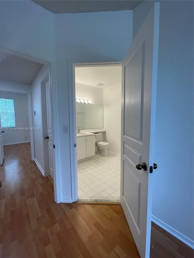 Building Photo - 207 Mallory Ct