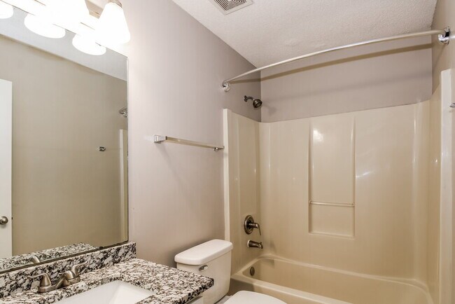 Building Photo - 105 Norma Carol Cove