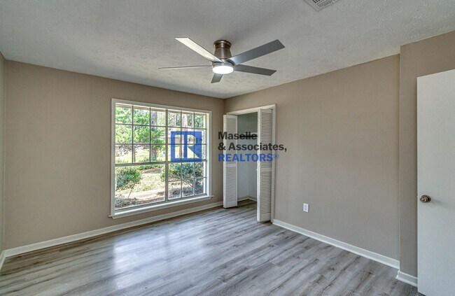 Building Photo - 4 Bed/2 Bath Home in Crossgates in Brandon