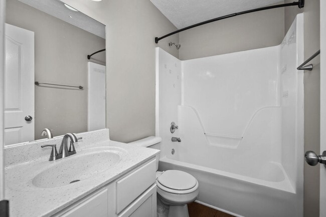Building Photo - 2320 Willowbrook Dr