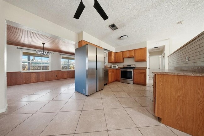 Building Photo - 11373 62nd Ave N